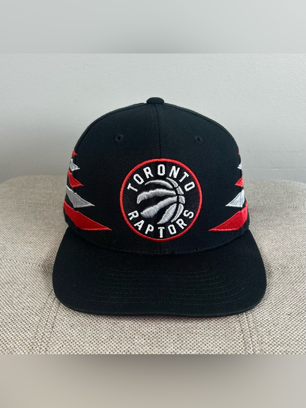 Mitchell Ness Toronto Raptors Hat Cap Snap Back NBA Diamond Embroidered Wool EUC